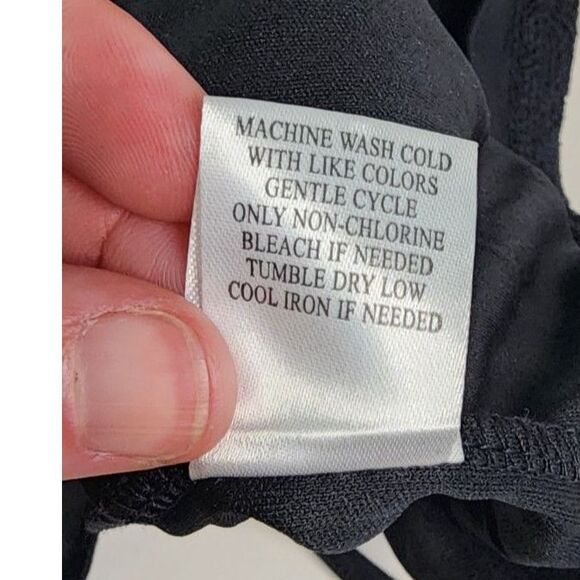 Almost Famous Black Lace Lined Sleeveless Romper Sz S - Picture 8 of 8